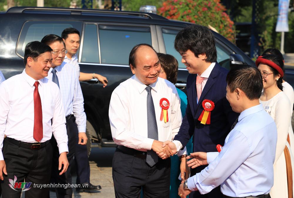 Thủ tướng Chính phủ Nguyễn Xuân Phúc dự lễ khánh thành Đền Chung Sơn.