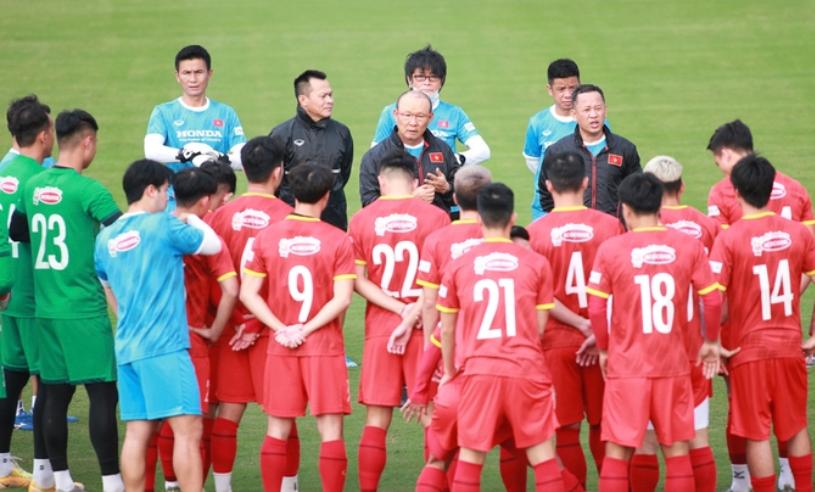 HLV Park Hang-seo loại 10 cầu thủ, chốt danh sách lên đường sang UAE