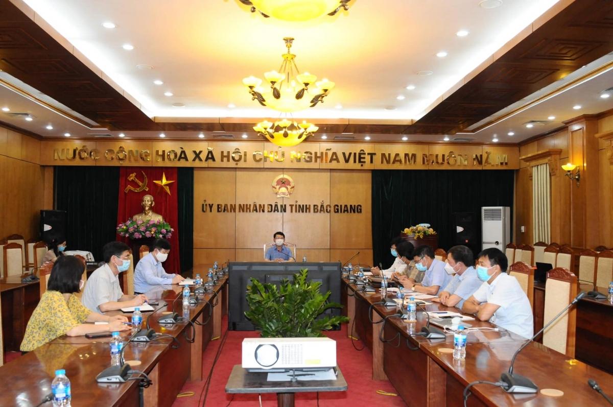 Tiểu ban điều trị của Bộ phận thường trực hỗ trợ đặc biệt của Bộ Y tế đã có cuộc họp khẩn với Ban chỉ đạo phòng, chống, dịch COVID-19 của tỉnh Bắc Giang. (Ảnh: Bộ Y tế)