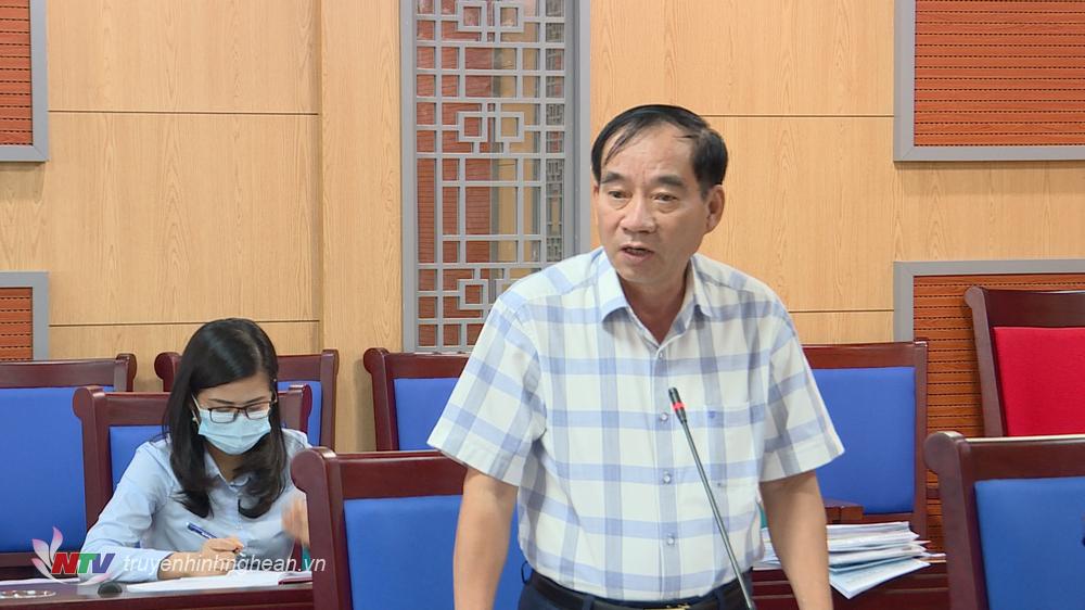 Phó Chủ tịch HĐND tỉnh Hoàng Viết Đường phát biểu tại hội nghị.