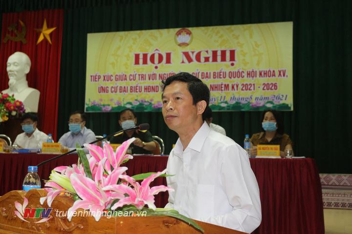 Ông Vương Quang Minh, Bí thư Huyện ủy Quỳ Châu ứng cử viên đại biểu HĐND tỉnh khóa XVIII trình bày dự kiến chương trình hành động.