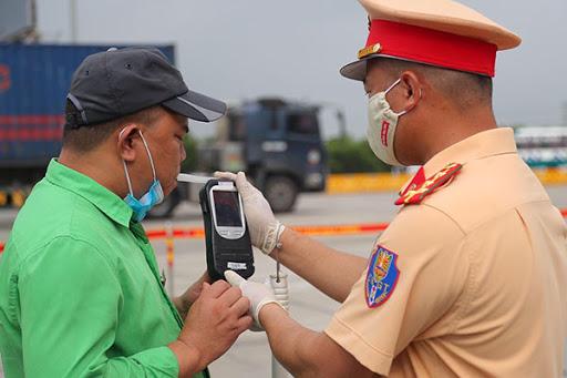 Nghệ An: Phát hiện hơn 730 lái xe vi phạm nồng độ cồn, sử dụng ma túy