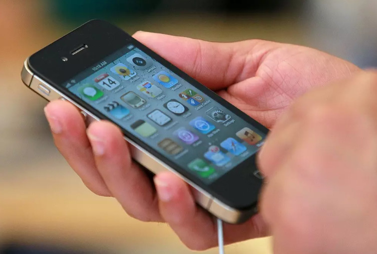 Apple bồi thường 20 triệu USD cho người dùng iPhone 4S