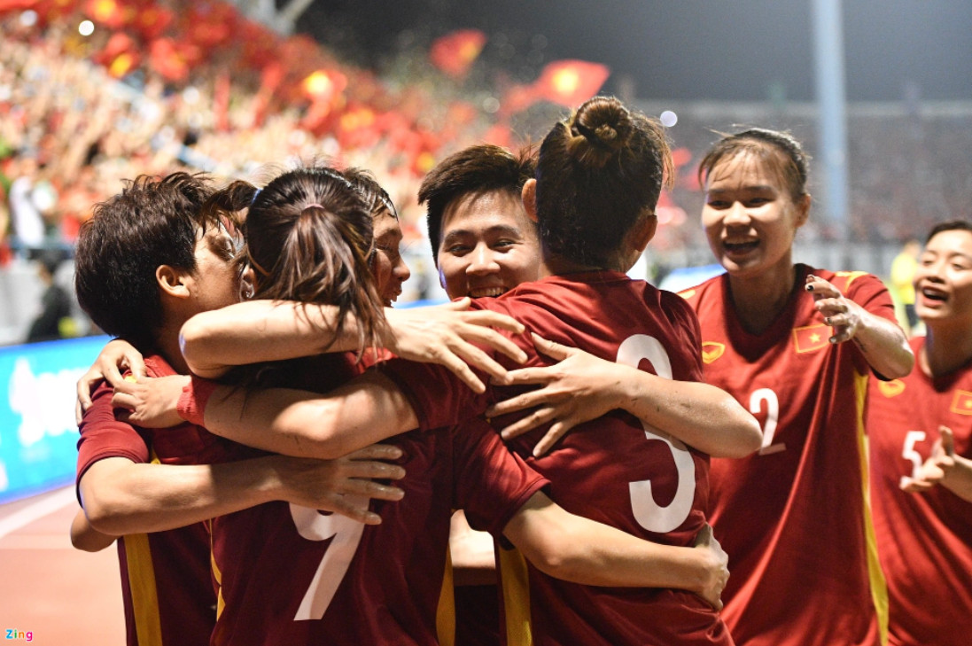 Bóng đá nữ Việt Nam nâng mạch bất bại trước Thái Lan lên con số 6. 