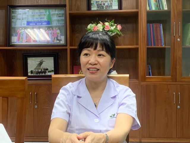 TS.BS Nguyễn Phạm Anh Hoa khuyến cáo các bậc phụ huynh không nên quá hoang mang, cần bình tĩnh và lưu ý các triệu chứng sớm liên quan đến bệnh gan ở trẻ. 