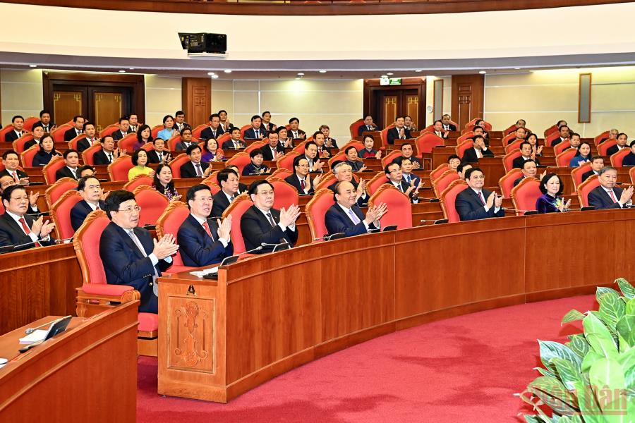 Các đồng chí lãnh đạo Đảng, Nhà nước và các đại biểu tại phiên bế mạc Hội nghị. 