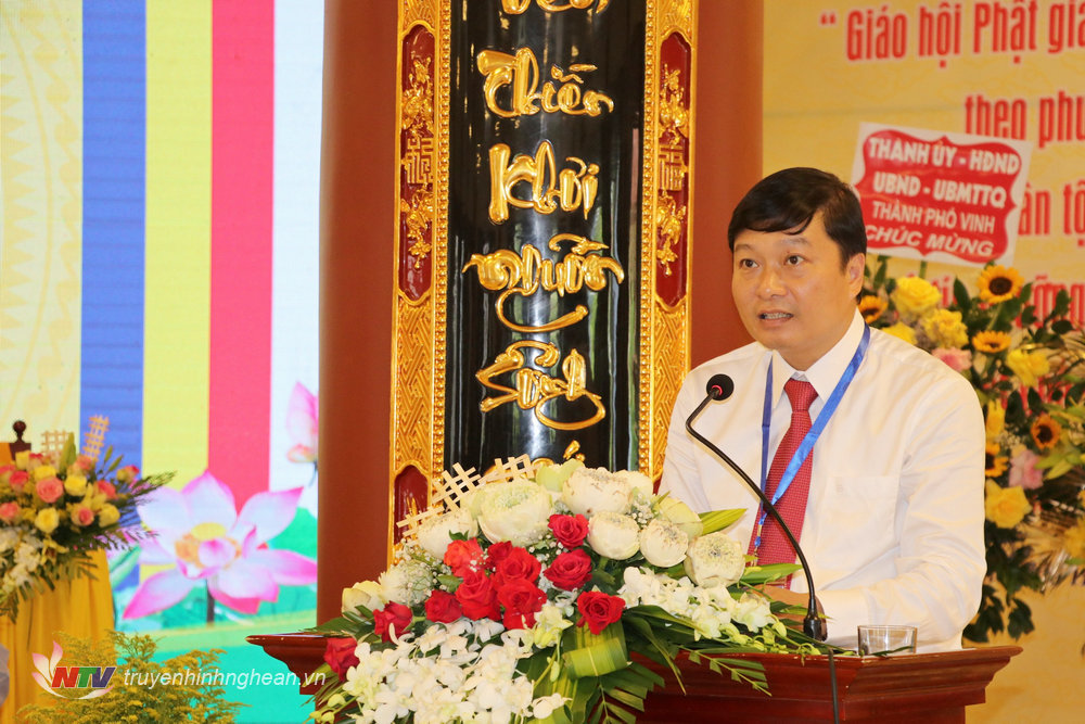 Đồng chí Lê Hồng Vinh - Phó Chủ tịch Thường trực UBND tỉnh phát biểu tại Đại hội.