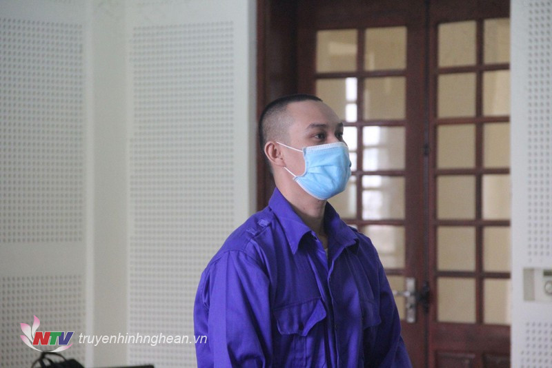 Bị cáo Nguyễn Tiến Đạt tại tòa