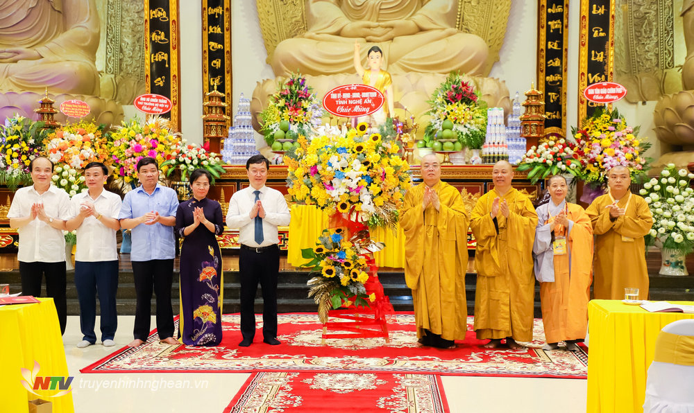 Chủ tịch UBND tỉnh chúc mừng Đại lễ Phật đản năm 2022