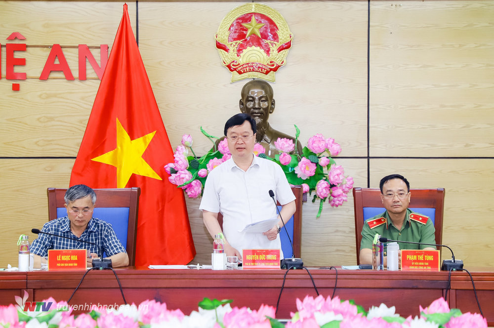 Đồng chí Nguyễn Đức Trung - Phó Bí thư Tỉnh ủy, Chủ tịch UBND tỉnh kết luận hội nghị. 