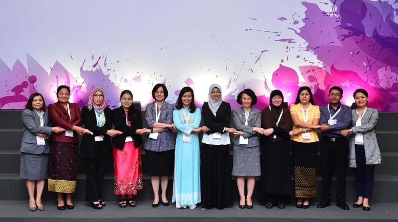 Phụ nữ ASEAN đang ngày càng thể hiện được sự gắn kết và vai trò quan trọng đối với các vấn đề trong khu vực. Ảnh: ASEAN