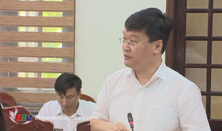 Chủ tịch UBND tỉnh Nguyễn Đức Trung phát biểu ý kiến tại buổi làm việc.