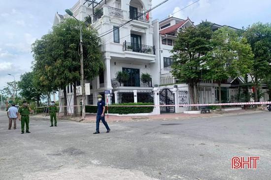 Phong tỏa khu vực sinh sống của ca bệnh tại TDP Tân Quý, phường Thạch Quý.