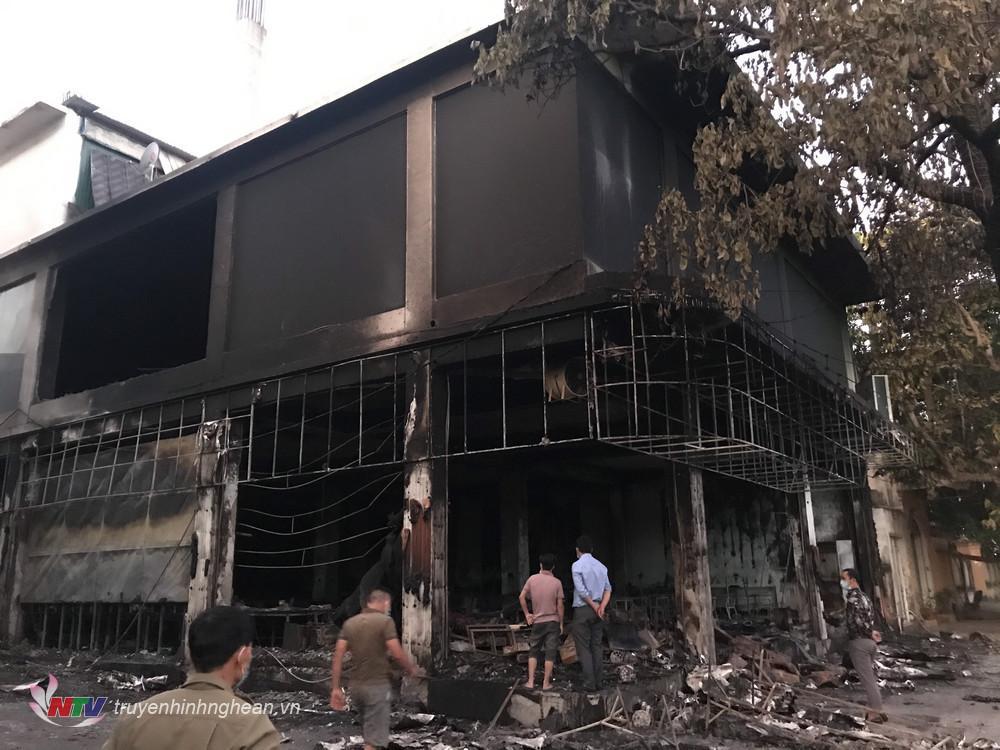 Hiện trường vụ cháy phòng trà Fill khiến 6 người tử vong ngày 15/6 ở đường Đinh Công Tráng, phường Lê Mao, TP Vinh, Nghệ An.