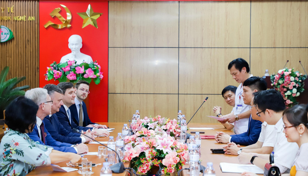 Đại sứ và Nghị sĩ Quốc hội Ba Lan thăm và làm việc tại Nghệ An