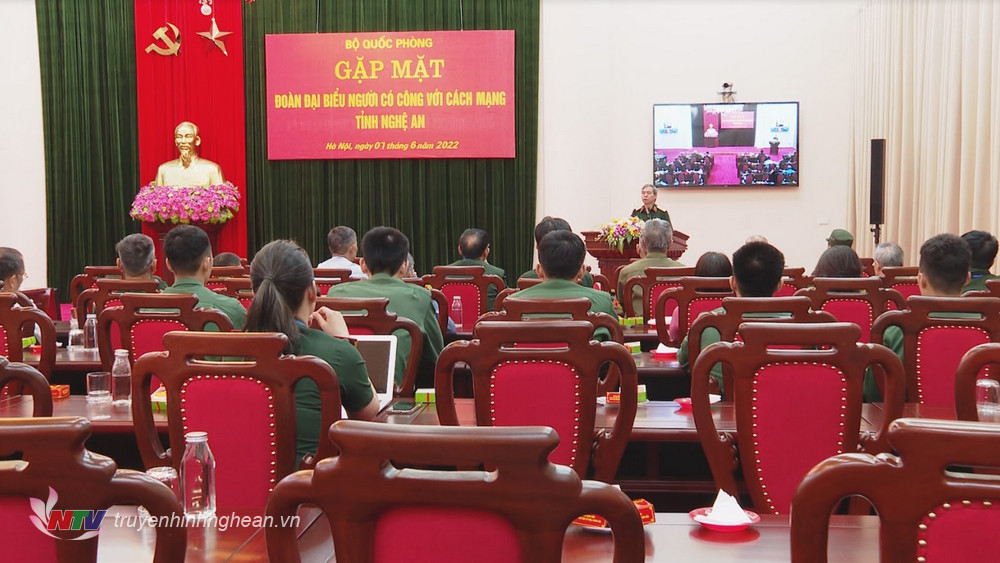 Bộ Quốc phòng gặp mặt Đoàn đại biểu người có công tỉnh Nghệ An.