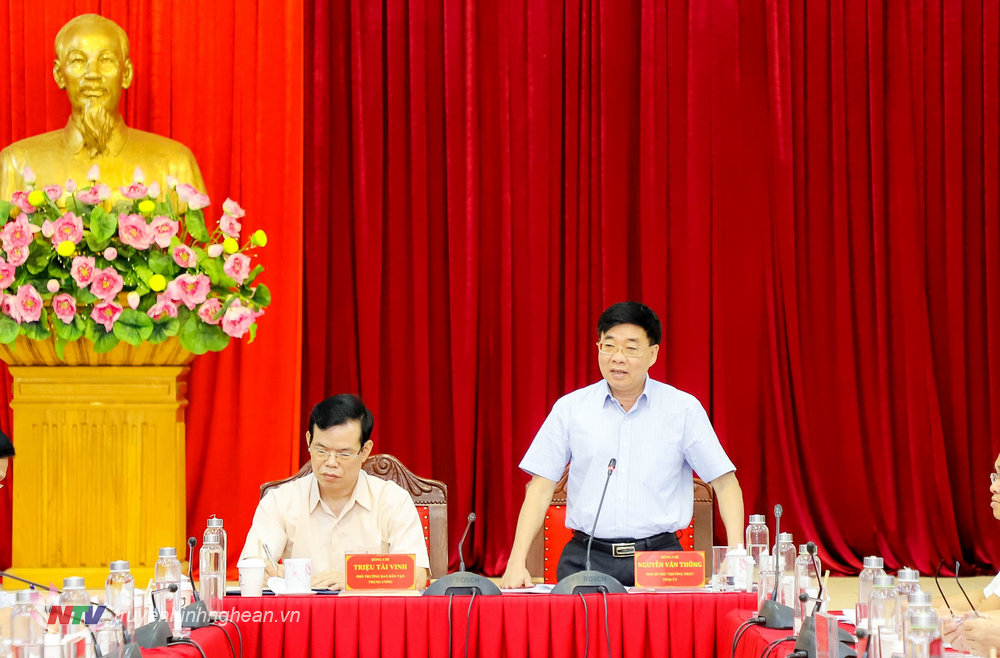 Đồng chí Nguyễn Văn Thông - Phó Bí thư Thường trực Tỉnh uỷ phát biểu tại buổi làm việc.