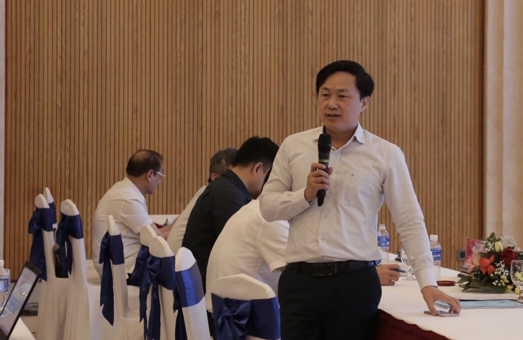 Ông Trần Hải Nam, Phó Vụ trưởng Vụ BHXH trao đổi với báo chí tại hội nghị thông tin về BHXH, BHYT do BHXH Việt Nam tổ chức.