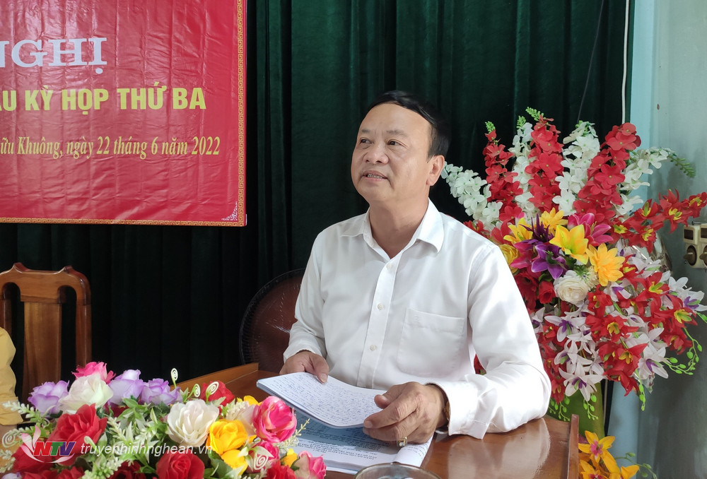 Ông Nguyễn Văn Hải – Bí thư huyện ủy Tương Dương lên trả  lời các vấn đề thuộc thẩm quyền