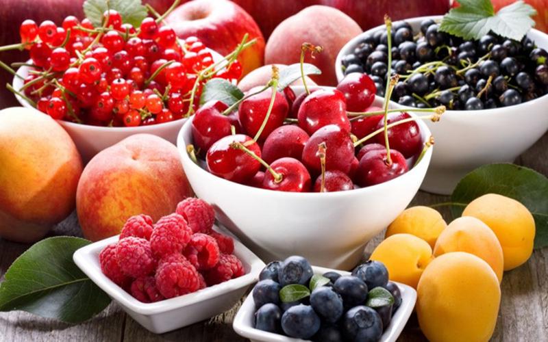 Trái cây: Một số loại trái cây như xoài, nho, quả việt quất, quả mâm xôi và dâu tây... đều rất tốt cho người tiểu đường, giúp cải thiện và ổn định lượng đường huyết.