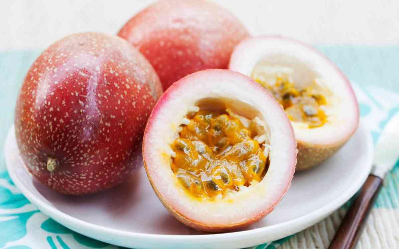 Ổn định đường huyết: Chanh leo là một loại trái cây nhiệt đới có chỉ số đường huyết thấp. Nó sẽ là lựa chọn tốt cho những người mắc bệnh tiểu đường .