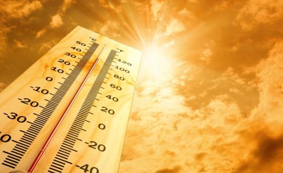 Nắng nóng ở khu vực miền Trung kết hợp với độ ẩm thấp làm tăng nguy cơ cháy nổ, đặc biệt là cháy rừng.