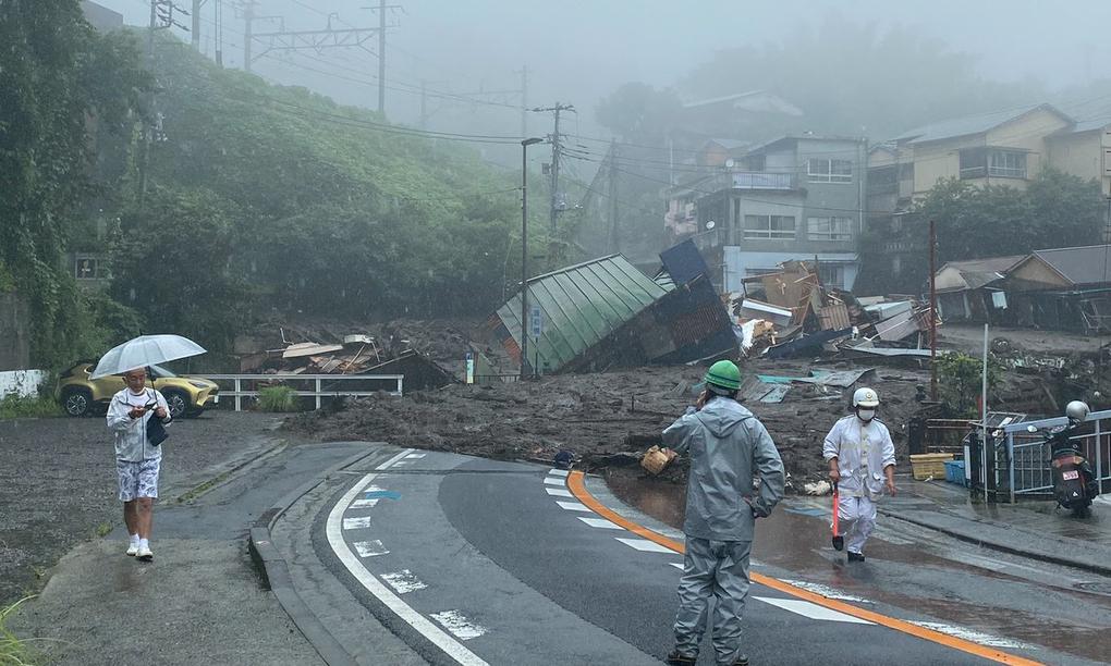 Cảnh tượng sau trận lở đất ở thành phố Atami, tỉnh Shizuoka hôm nay. Ảnh: AP.