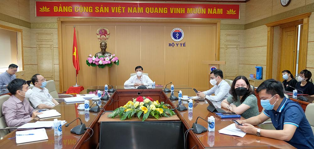 Bộ trưởng Bộ Y tế Nguyễn Thanh Long và các đại biểu tại điểm cầu Bộ Y tế.