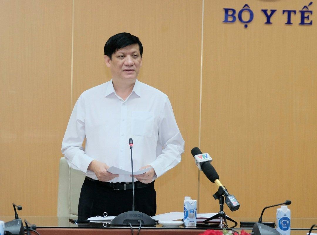 Bộ trưởng Bộ Y tế Nguyễn Thanh Long đề nghị các địa phương đánh giá rà soát lại các kịch bản đã đưa ra, chuẩn bị cho tình hình dịch phức tạp hơn 