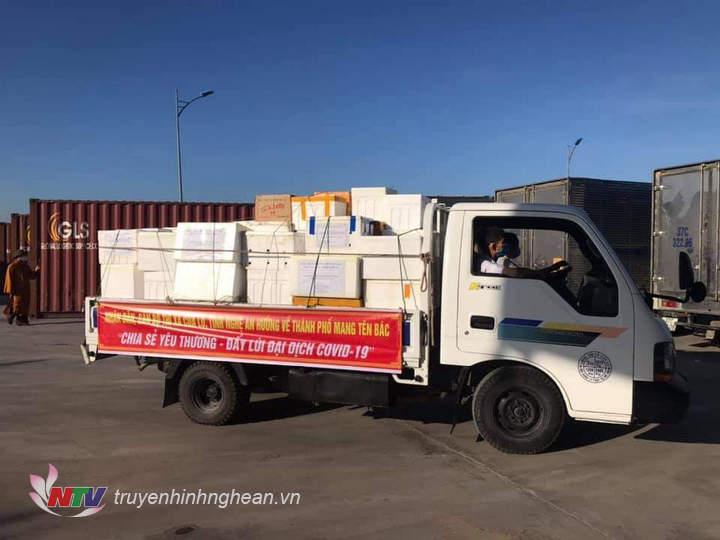 MTTQ tỉnh Nghệ An tiếp nhận nguồn hàng hỗ trợ nhân dân TP.HCM