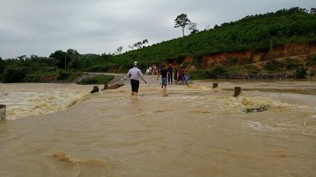 Cơ quan khí tượng cảnh báo nguy cơ lũ trên các sông suối phía Bắc, các tỉnh Thanh Hóa đến Quảng Bình.