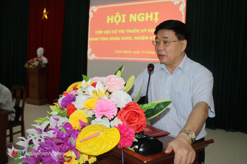 Phó Bí thư Thường trực Tỉnh ủy Nguyễn Văn Thông giải trình ý kiến, kiến nghị của cử tri.