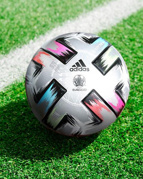 UEFA giới thiệu trái bóng Uniforia Finale ở bán kết và chung kết EURO 2020