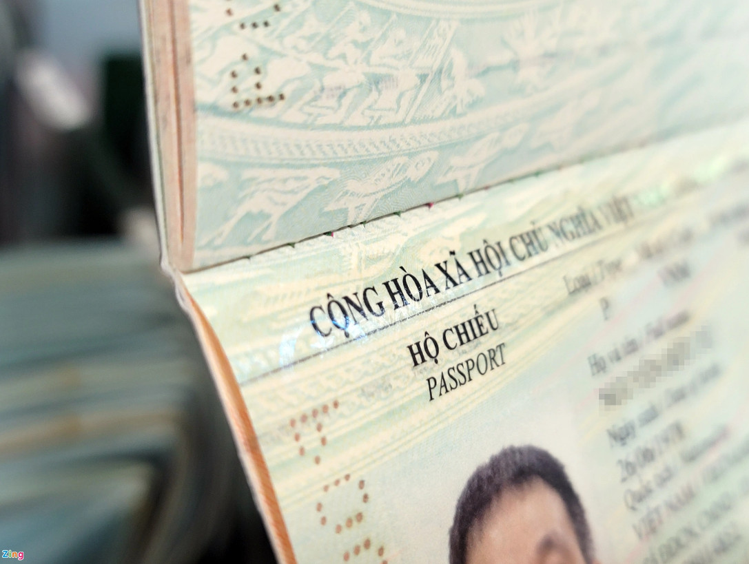 Hình ảnh mẫu hộ chiếu phổ thông mới được cấp từ ngày 1/7 - Đài ...
