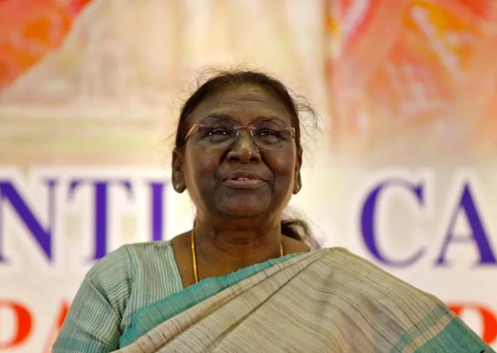 Bà Droupadi Murmu trở thành người phụ nữ thổ dân đầu tiên làm tổng thống Ấn Độ. Ảnh: Reuters