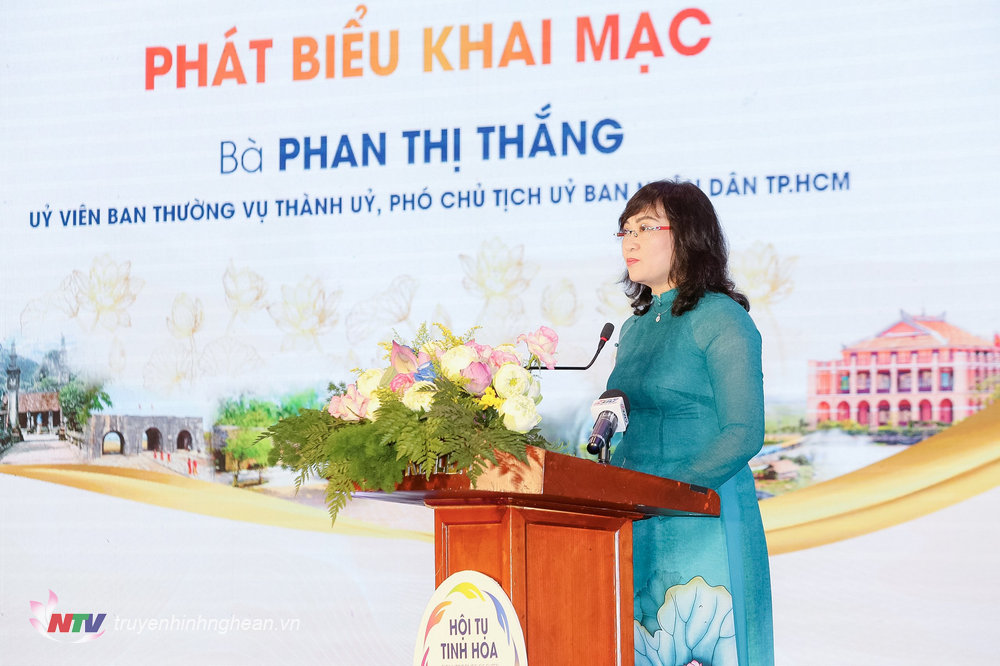 Đồng chí Phan Thị Thắng - Phó Chủ tịch UBND Thành phố Hồ Chí Minh phát biểu khai mạc diễn đàn. 