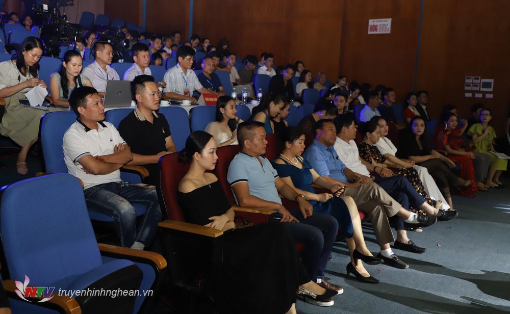 Các đại biểu dự chung khảo Sao Mai xứ Nghệ 2022.