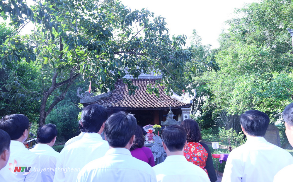 Lễ giỗ thân mẫu Vua Mai được tổ chức hàng năm, trở thành nét đẹp văn hóa tâm linh của người Nam Đàn.