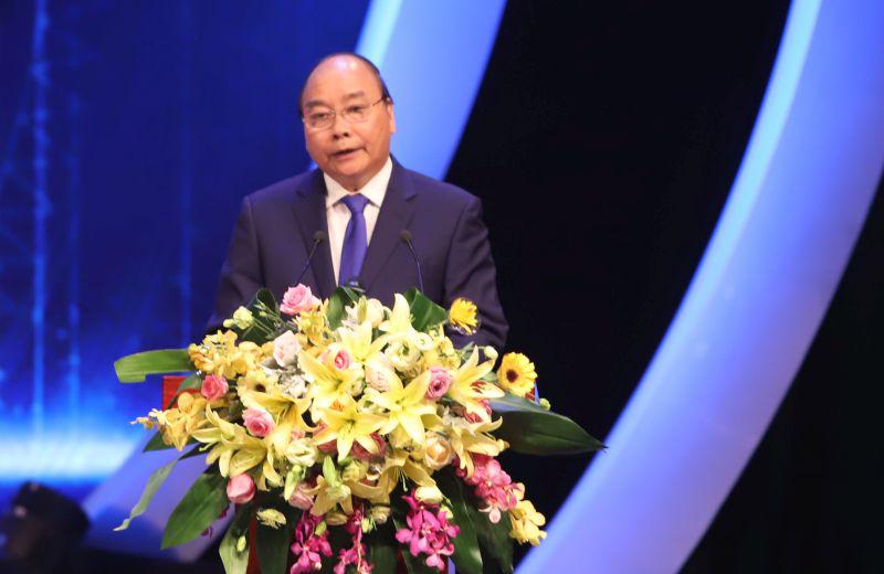 Thủ tướng Nguyễn Xuân Phúc phát biểu tại lễ trao giải.