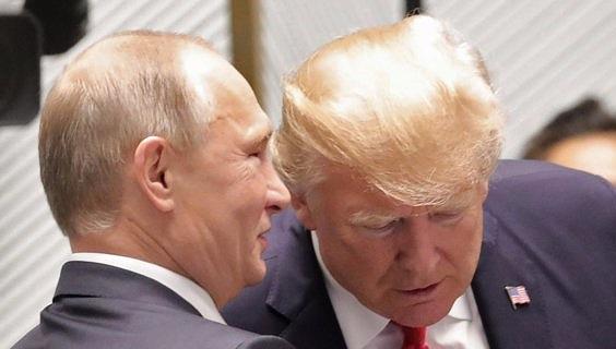 Tổng thống Nga Putin và Tổng thống Mỹ Donald Trump. 
