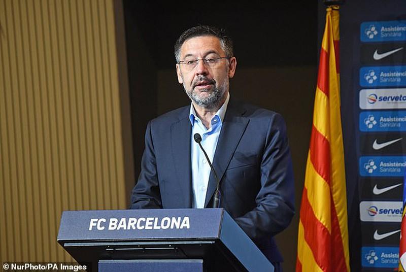 Chủ tịch Josep Bartomeu khiến Messi không hài lòng vì vấn đề phát triển Barcelona.