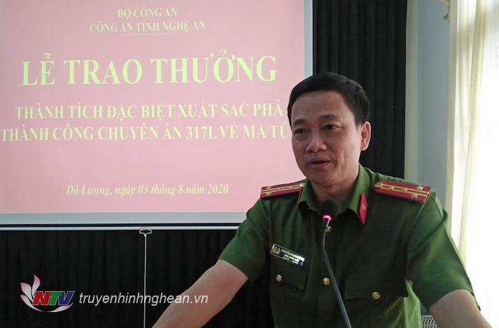 Đại tá Nguyễn Mạnh Hùng – Phó giám đốc, thủ trưởng cơ quan cảnh sát điều tra công an tỉnh phát biểu chúc mừng lực lượng công an huyện Đô Lương