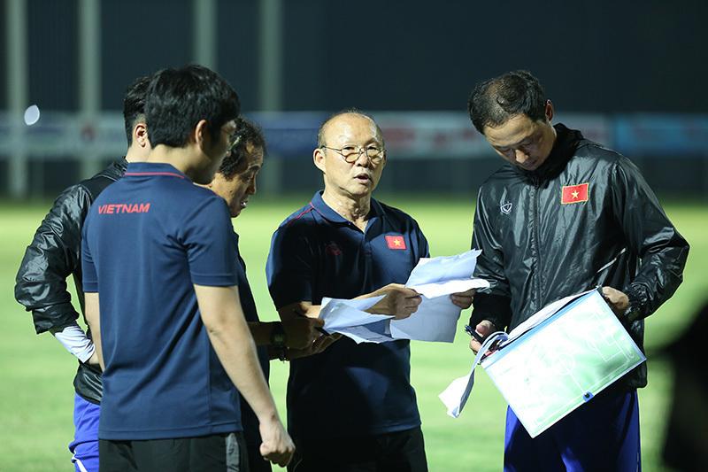 HLV Park Hang Seo vẫn đang chuẩn bị cho mình nhiều phương án khác để làm sao tốt nhất với tuyển Việt Nam