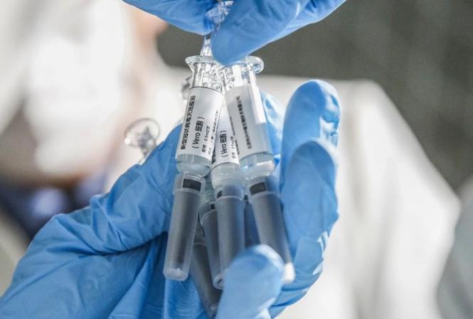 Nhiều loại vắc-xin COVID-19 của Trung Quốc đang được thử nghiệm giai đoạn cuối. (Ảnh: Xinhua)