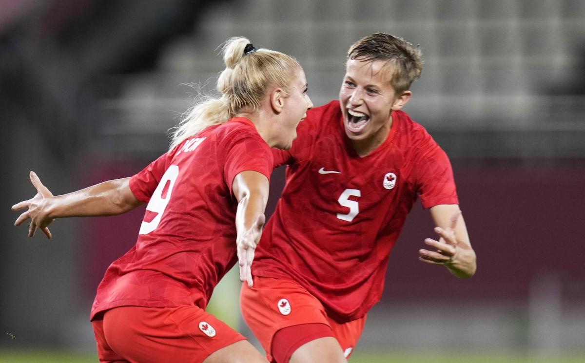 Canada giành HCV bóng đá nữ, cầu thủ chuyển giới đi vào lịch sử Olympic