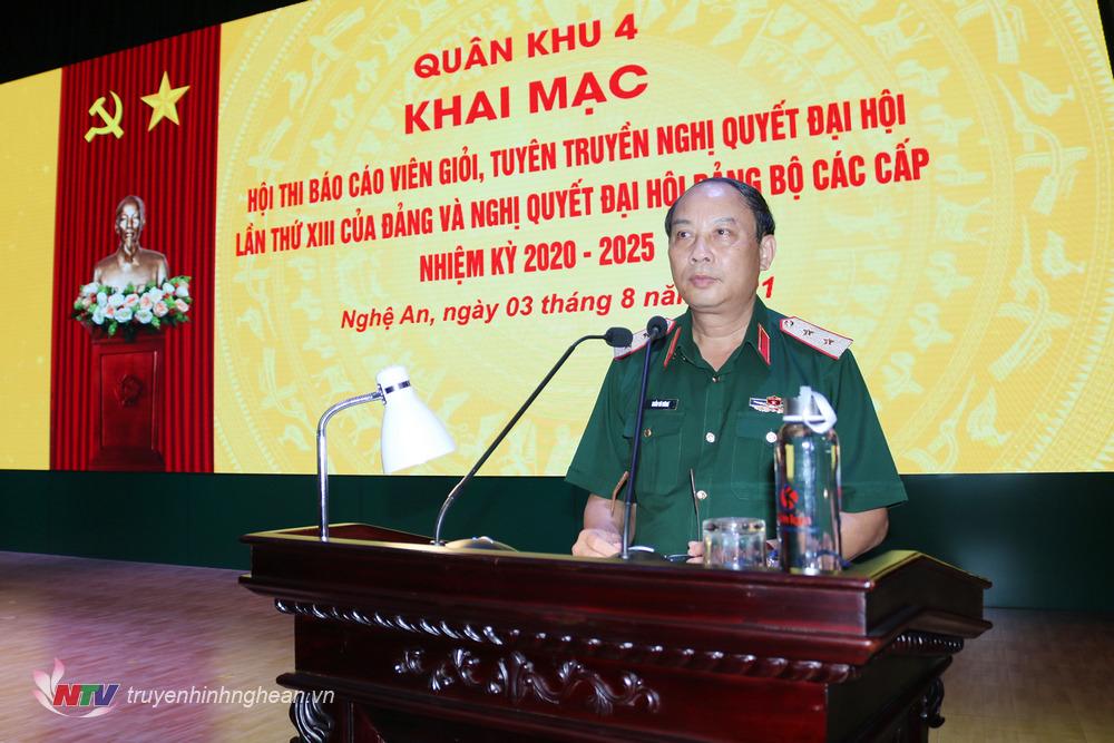 Trung tướng Trần Võ Dũng - Bí thư Đảng ủy, Chính ủy Quân khu phát biểu tại lễ khai mạc.