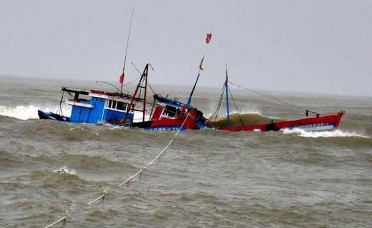 Tìm thấy tàu cá và 5 ngư dân mất liên lạc trên biển