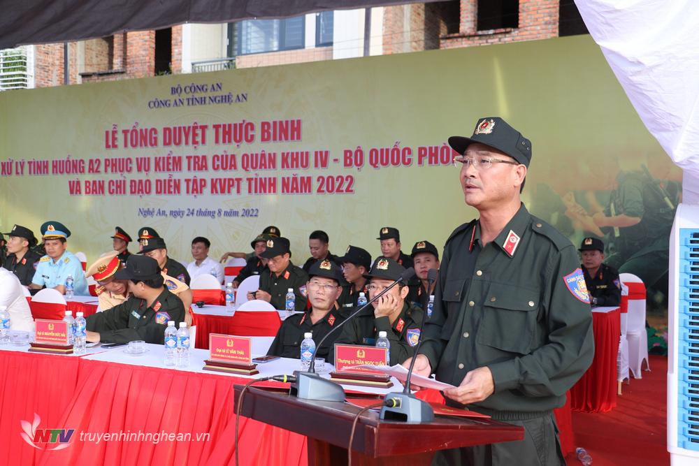 Thiếu tướng Phạm Thế Tùng, Giám đốc Công an tỉnh phát biểu tại buổi lễ tổng duyệt.