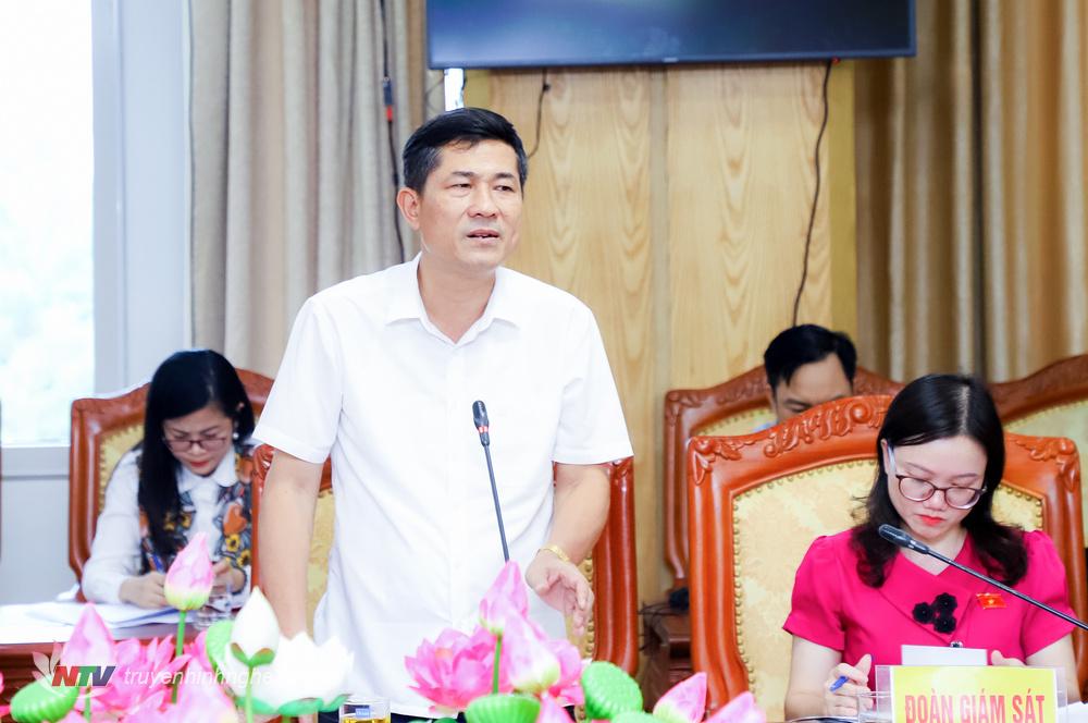GS.TS Thái Văn Thành - Đại biểu Quốc hội, Giám đốc Sở GD&ĐT tỉnh phát biểu tại buổi làm việc. 