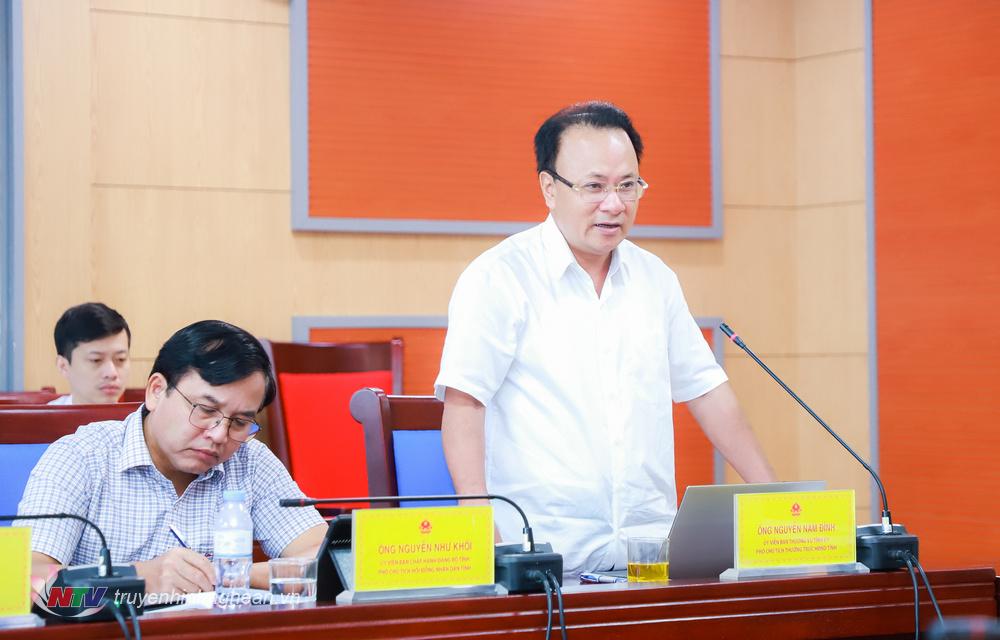 Phó Chủ tịch Thường trực HĐND tỉnh Nguyễn Nam Đình đề nghị chương trình giám sát cần linh hoạt. 